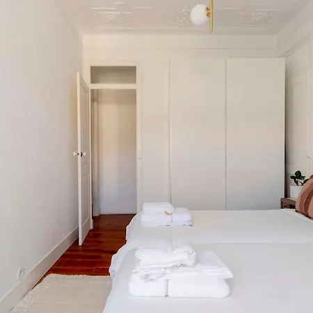 Casa Flores 4br + Office Space And A/c * Lisbona