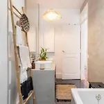 דירה Casa Flores 4br + Office Space And A/c