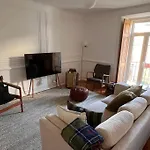 דירה Casa Flores 4br + Office Space And A/c