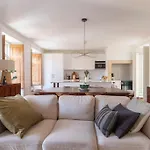 דירה Casa Flores 4br + Office Space And A/c