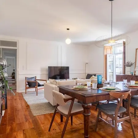 Casa Flores 4br + Office Space And A/c Лиссабон