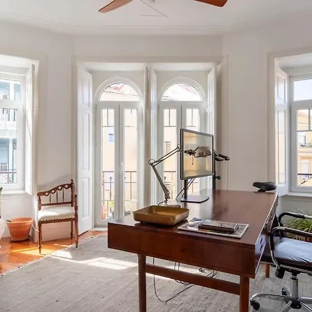 Apartament Casa Flores 4br + Office Space And A/c Lizbona