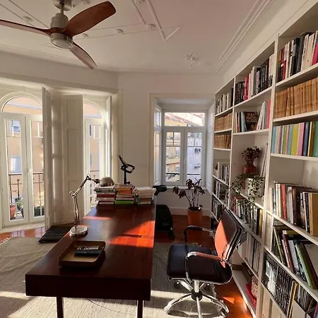 Lägenhet Casa Flores 4br + Office Space And A/c